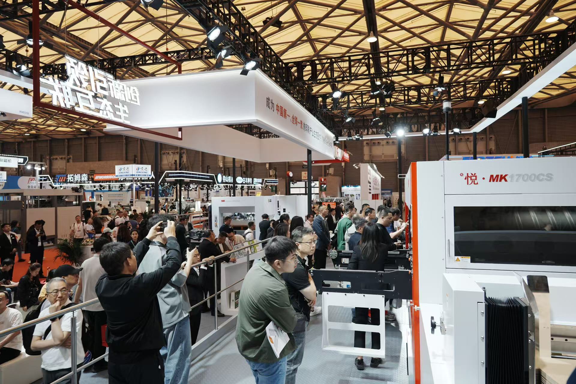 長榮閃耀 WEPACK，大幅面模切機(jī)成為全球 “焦點(diǎn)”